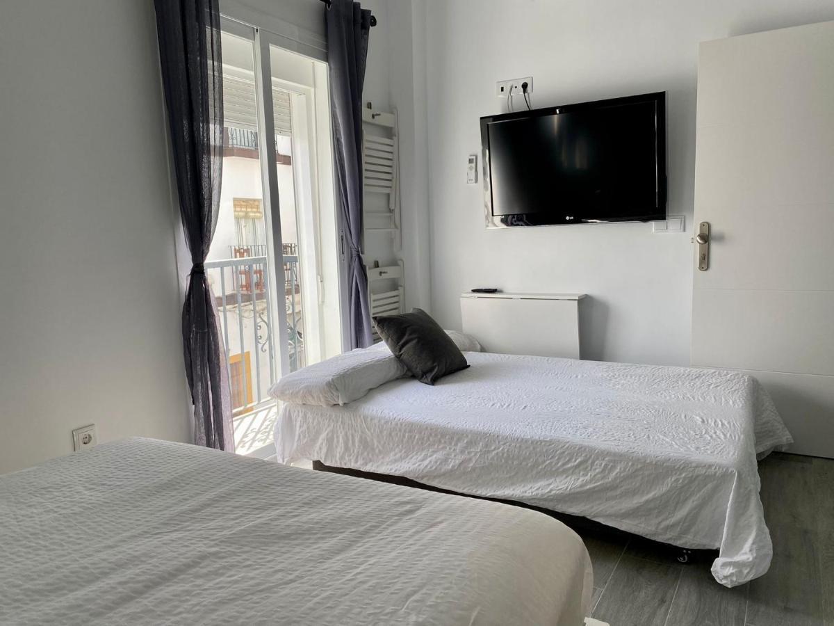 ロタ Anka Kurro Bed & Breakfast エクステリア 写真