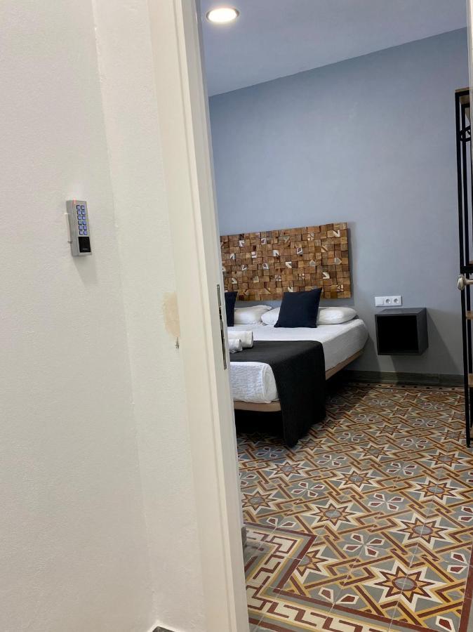 ロタ Anka Kurro Bed & Breakfast エクステリア 写真
